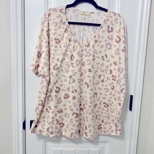 NWOT Mauve Leopard Tee